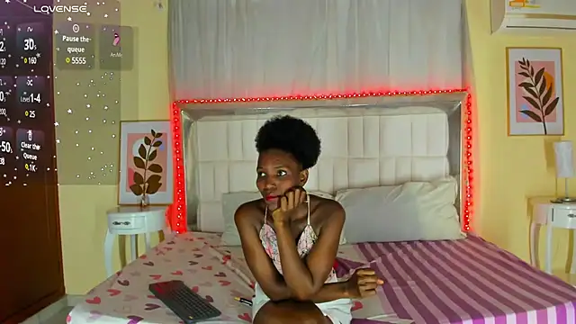 Snapshot of AlmaSean chatting on February 16, 6:32 pm AlmaSean online show from February 16, 6:32 pm