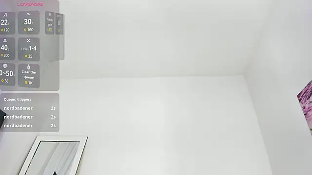 Snapshot of AlmaSean chatting on February 23, 1:13 am AlmaSean online show from February 23, 1:13 am