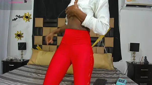 AlmaSean online show from October 31, 2:18 pm