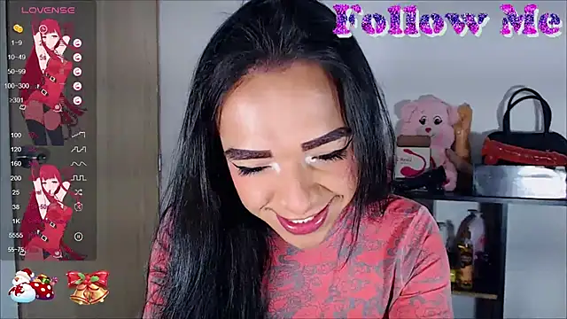 Snapshot of sofiaxdollxxx chatting on December 20, 5:04 am sofiaxdollxxx online show from December 20, 5:04 am