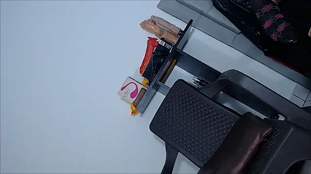 Snapshot of sofiaxdollxxx chatting on February 28, 9:23 pm sofiaxdollxxx online show from February 28, 9:23 pm