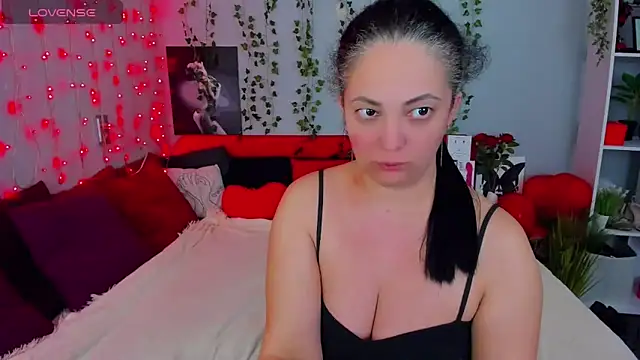 DarlingMilf online show from February 21, 7:21 pm