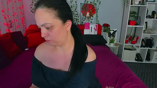 DarlingMilf online show from January 18, 9:07 pm