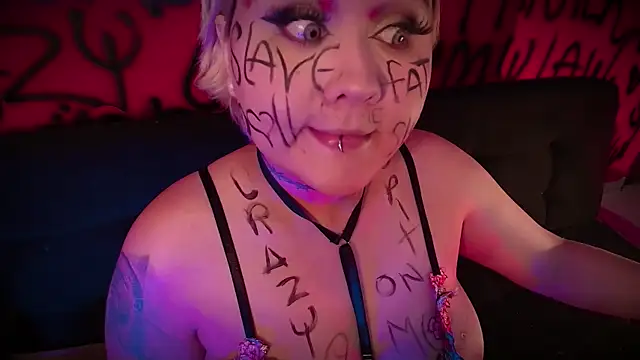 Snapshot of Laura_takint chatting on February 24, 10:14 pm Laura takint online show from February 24, 10:14 pm