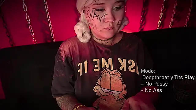 Snapshot of Laura_takint chatting on March 6, 10:15 pm Laura takint online show from March 6, 10:15 pm