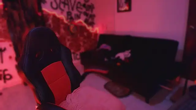 Snapshot of Laura_takint chatting on November 11, 9:04 pm Laura takint online show from November 11, 9:04 pm