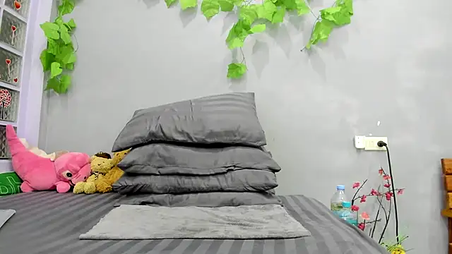 loveley jenny online show from February 27, 6:13 am