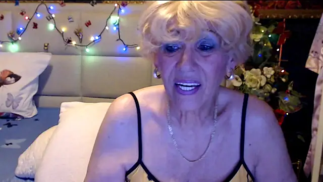 HappyWomanOn online show from December 3, 7:38 am