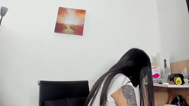 Snapshot of nia__white chatting on June 6, 2:27 am nia white online show from June 6, 2:27 am