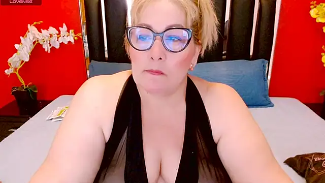 Nayla Garner online show from March 22, 4:37 pm