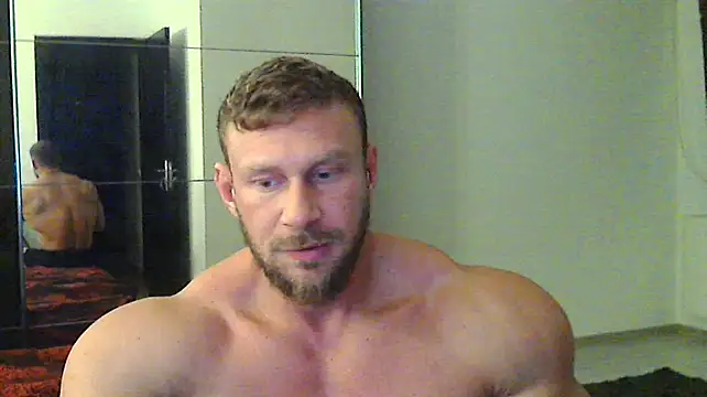 Snapshot of muscularkevin chatting on December 5, 2:22 pm muscularkevin online show from December 5, 2:22 pm