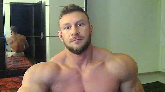 Snapshot of muscularkevin chatting on December 10, 2:06 pm muscularkevin online show from December 10, 2:06 pm