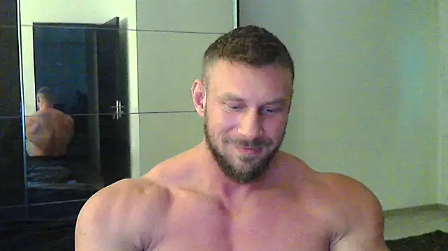 Snapshot of muscularkevin chatting on February 16, 2:21 pm muscularkevin online show from February 16, 2:21 pm