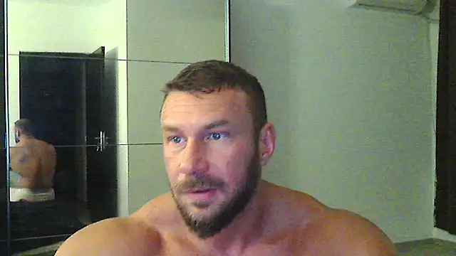 Snapshot of muscularkevin chatting on September 10, 3:28 am muscularkevin online show from September 10, 3:28 am