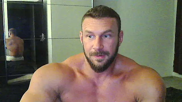 Snapshot of muscularkevin chatting on September 10, 6:19 pm muscularkevin online show from September 10, 6:19 pm