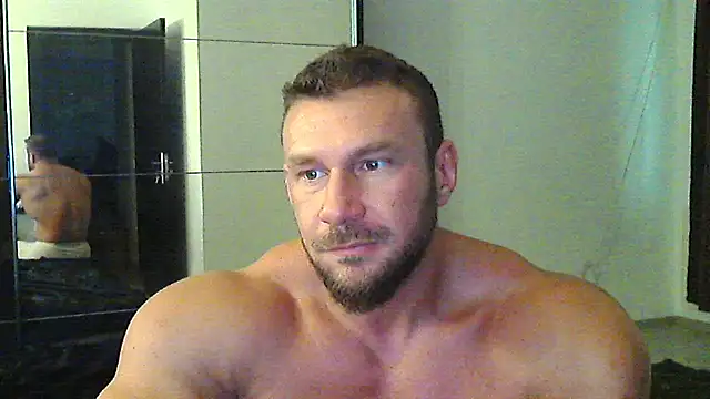 Snapshot of muscularkevin chatting on September 14, 4:55 am muscularkevin online show from September 14, 4:55 am