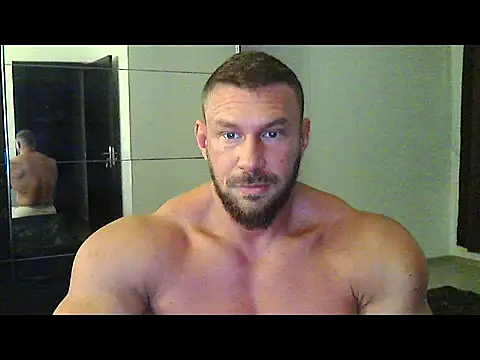 Snapshot of muscularkevin chatting on September 20, 3:40 am muscularkevin online show from September 20, 3:40 am