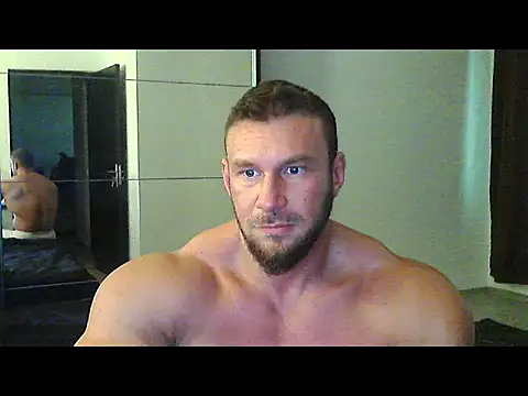 Snapshot of muscularkevin chatting on October 2, 1:07 pm muscularkevin online show from October 2, 1:07 pm