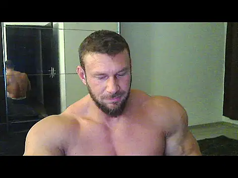 Snapshot of muscularkevin chatting on October 7, 3:36 am muscularkevin online show from October 7, 3:36 am