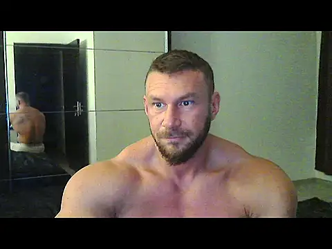 Snapshot of muscularkevin chatting on October 10, 3:38 am muscularkevin online show from October 10, 3:38 am