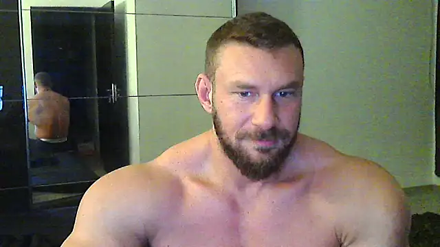 Snapshot of muscularkevin chatting on December 4, 4:22 am muscularkevin online show from December 4, 4:22 am