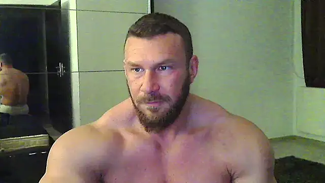 muscularkevin online show from March 20, 4:39 am
