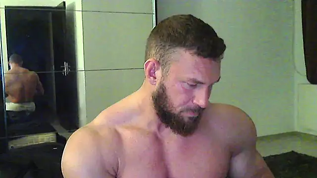 muscularkevin online show from March 24, 4:28 am