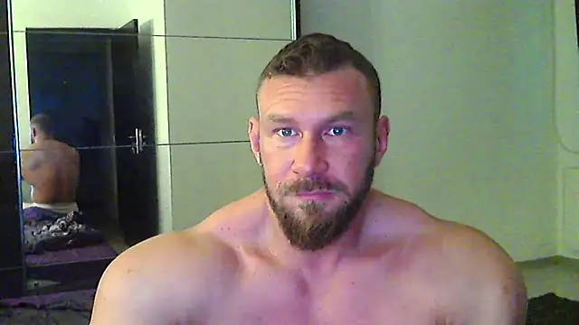 Snapshot of muscularkevin chatting on May 3, 3:45 am muscularkevin online show from May 3, 3:45 am
