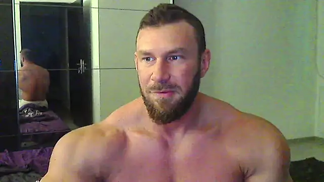 Snapshot of muscularkevin chatting on May 13, 3:48 am muscularkevin online show from May 13, 3:48 am