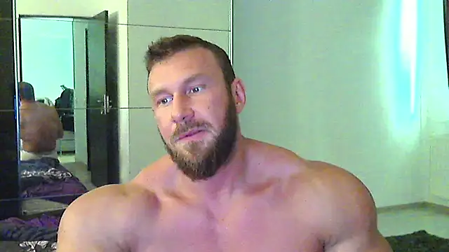 Snapshot of muscularkevin chatting on May 16, 11:42 am muscularkevin online show from May 16, 11:42 am
