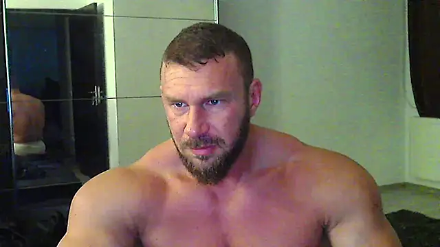 Snapshot of muscularkevin chatting on May 26, 3:24 am muscularkevin online show from May 26, 3:24 am