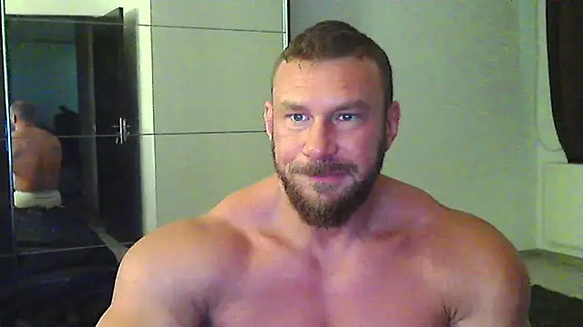 Snapshot of muscularkevin chatting on May 28, 3:59 am muscularkevin online show from May 28, 3:59 am