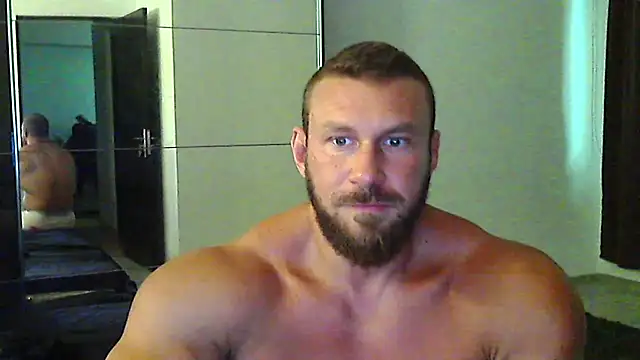 muscularkevin online show from June 29, 1:22 pm