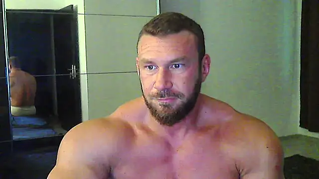 muscularkevin online show from July 19, 3:21 am