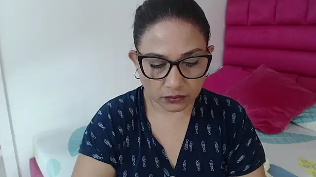 Snapshot of Katha_Marck chatting on May 25, 12:55 pm Katha Marck online show from May 25, 12:55 pm