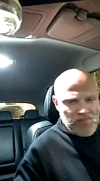 Snapshot of davigochi77bcn chatting on December 3, 6:49 pm davigochi77bcn online show from December 3, 6:49 pm