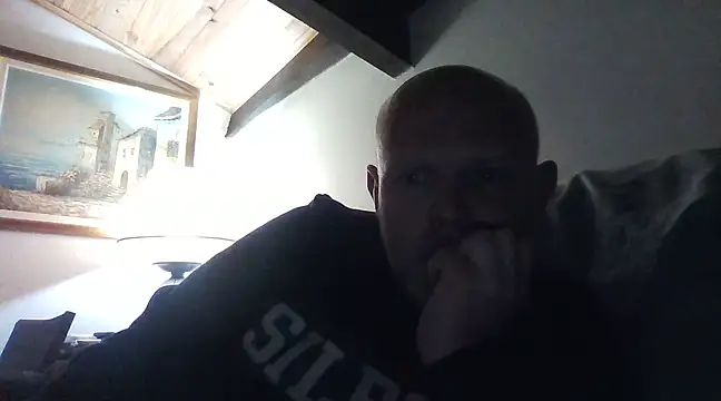 Snapshot of davigochi77bcn chatting on March 16, 10:09 pm davigochi77bcn online show from March 16, 10:09 pm