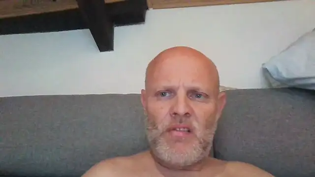 davigochi77bcn online show from November 26, 11:17 pm