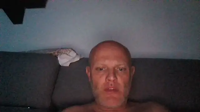 davigochi77bcn online show from January 15, 9:51 pm