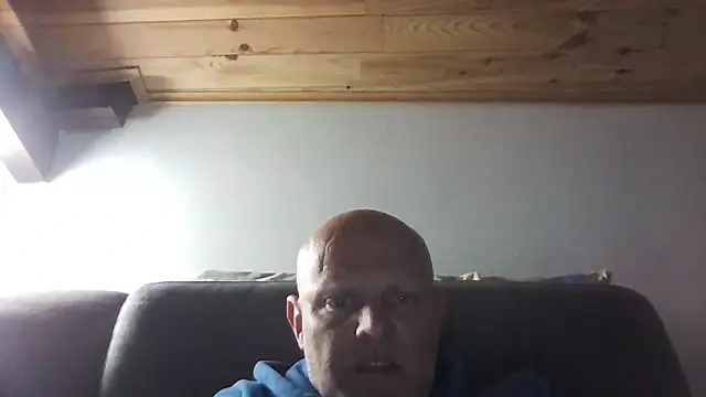 Snapshot of davigochi77bcn chatting on May 5, 7:33 pm davigochi77bcn online show from May 5, 7:33 pm