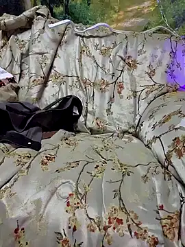 Snapshot of Hotredheadandtoungelasher chatting on December 25, 10:28 am Hotredheadandtoungelasher online show from December 25, 10:28 am