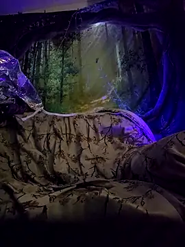 Snapshot of Hotredheadandtoungelasher chatting on December 26, 3:10 pm Hotredheadandtoungelasher online show from December 26, 3:10 pm