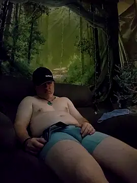 Snapshot of Hotredheadandtoungelasher chatting on December 29, 11:29 am Hotredheadandtoungelasher online show from December 29, 11:29 am