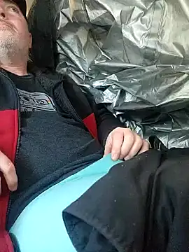 Snapshot of Hotredheadandtoungelasher chatting on January 4, 1:21 pm Hotredheadandtoungelasher online show from January 4, 1:21 pm