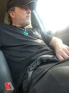 Snapshot of Hotredheadandtoungelasher chatting on January 6, 4:13 pm Hotredheadandtoungelasher online show from January 6, 4:13 pm