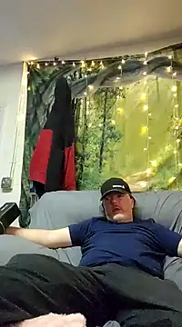 Snapshot of Hotredheadandtoungelasher chatting on January 16, 8:00 am Hotredheadandtoungelasher online show from January 16, 8:00 am