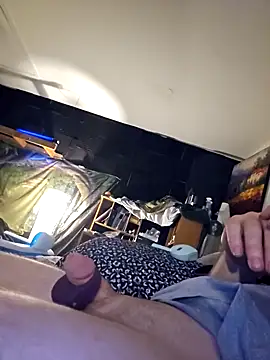 Snapshot of Hotredheadandtoungelasher chatting on February 3, 6:17 pm Hotredheadandtoungelasher online show from February 3, 6:17 pm