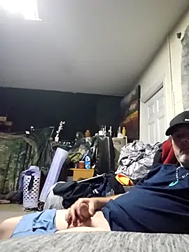 Snapshot of Hotredheadandtoungelasher chatting on February 12, 9:33 pm Hotredheadandtoungelasher online show from February 12, 9:33 pm