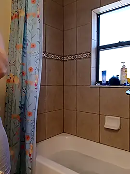 Snapshot of Hotredheadandtoungelasher chatting on February 23, 4:24 pm Hotredheadandtoungelasher online show from February 23, 4:24 pm