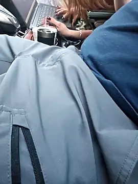 Snapshot of Hotredheadandtoungelasher chatting on February 27, 11:04 pm Hotredheadandtoungelasher online show from February 27, 11:04 pm